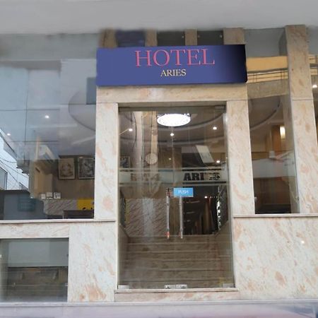 Hotel Aries Nova Deli Exterior foto