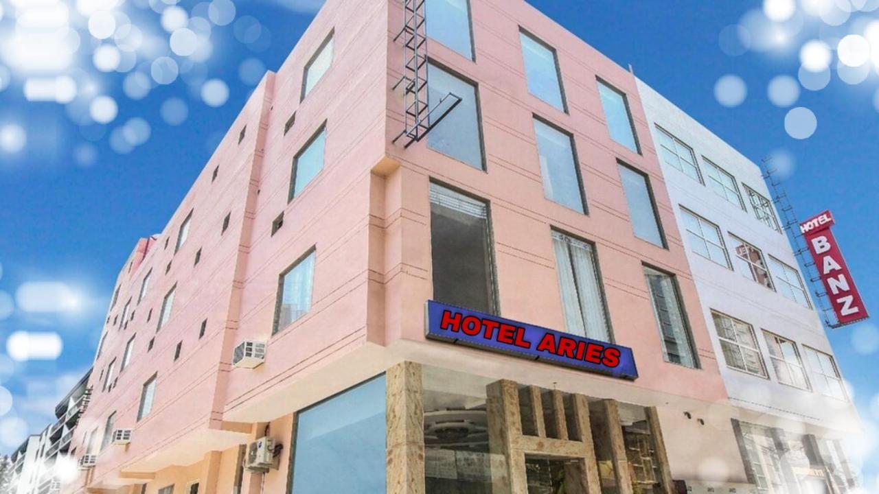 Hotel Aries Nova Deli Exterior foto
